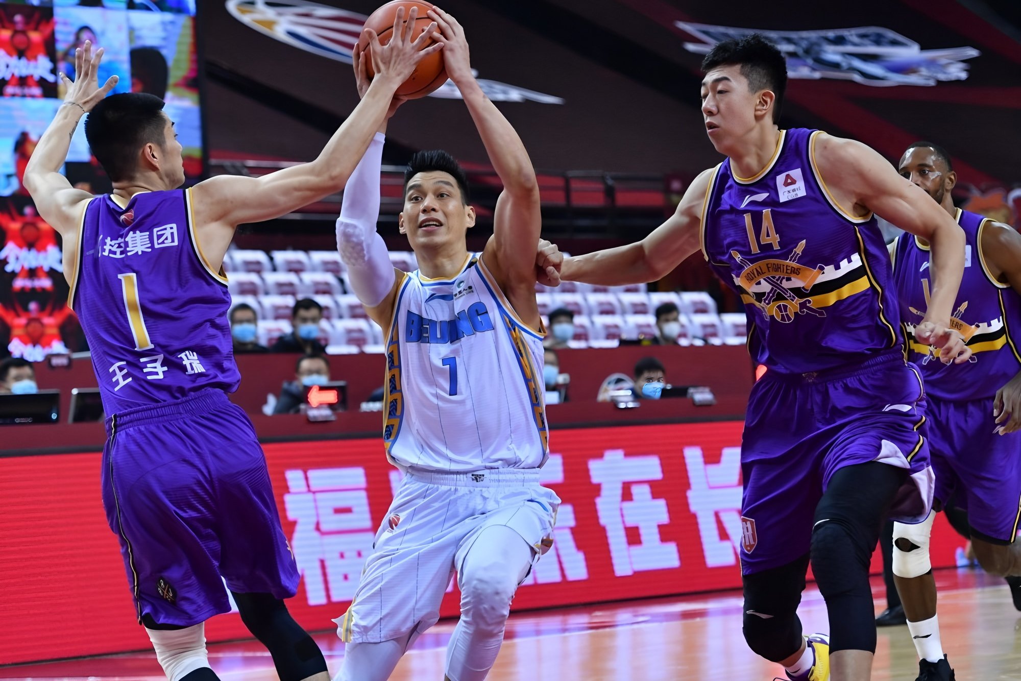 亚博官网-刚刚！风云突变广东宏远赛前再遭质疑迈阿密热火迎NBA季后赛关键赛，穆古鲁扎爆冷击败西班牙队的简单介绍